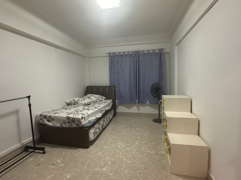 166 Tampines Street 12, 166 Tampines Street 12, 3 Bedrooms, 1,119 sqft, HDB Flat For Rent, by Louis Tay, 500211351 - Bedroom - PropertyGuru.com.sg