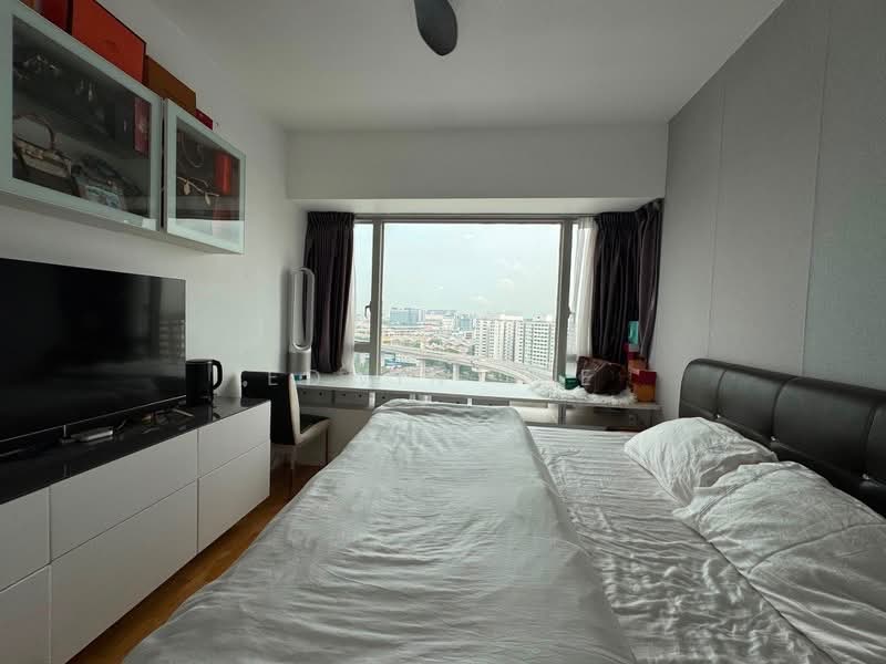 The Centris, 75 Jurong West Central 3, 3 Bedrooms, 1,991 sqft, Apartment For Rent, by Edwin Lee, 500211360 - PropertyGuru.com.sg