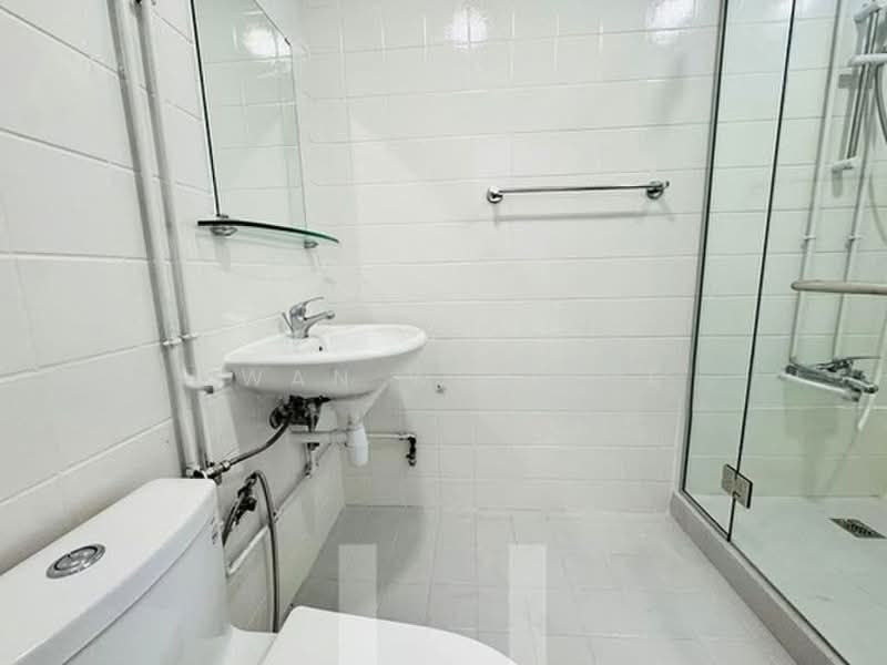 Delfi Orchard, 402 Orchard Road, 1 Bedroom, 646 sqft, Apartment For Rent, by Kwan Wei Hoe, 500211388 - Bathroom - PropertyGuru.com.sg