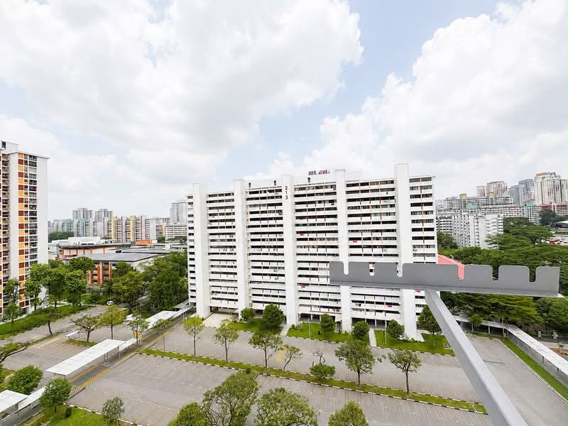 214 Lorong 8 Toa Payoh, 214 Lorong 8 Toa Payoh, 3 Bedrooms, 882 sqft, HDB Flat For Sale, by John Lee, 500211392 - Exterior - PropertyGuru.com.sg