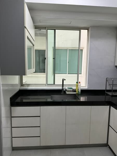 Oleander Towers, 911 Lorong 1 Toa Payoh, Room Rental, 200 sqft, Apartment For Rent, by Ng Fu Xing, 500211393 - Kitchen - PropertyGuru.com.sg