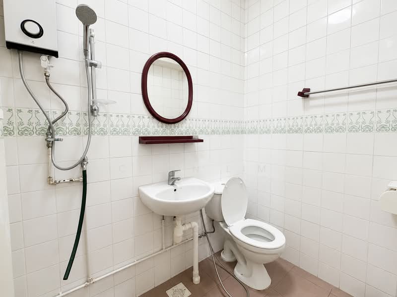 366 Woodlands Avenue 5, 366 Woodlands Avenue 5, 4 Bedrooms, 1,335 sqft, HDB Flat For Sale, by Cleon Lim, 500211407 - Bathroom - PropertyGuru.com.sg