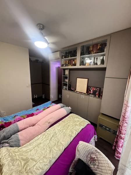 Bellewoods, 102 Woodlands Avenue 5, 4 Bedrooms, 1,345 sqft, Executive Condominium For Sale, by Henry Ng, 500211412 - Bedroom - PropertyGuru.com.sg