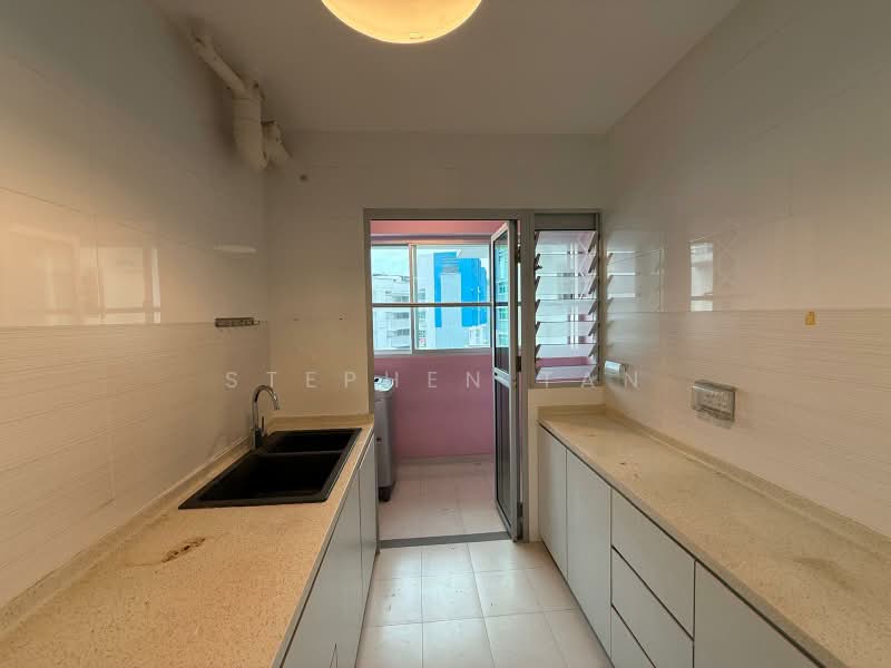 164B Rivervale Crescent, 164B Rivervale Crescent, 2 Bedrooms, 732 sqft, HDB Flat For Sale, by Stephen Tan, 500211417 - Kitchen - PropertyGuru.com.sg