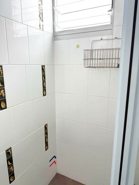 423 Clementi Avenue 1, 423 Clementi Avenue 1, Room Rental, 120 sqft, HDB Flat For Rent, by Steven Choo, 500211421 - Bathroom - PropertyGuru.com.sg