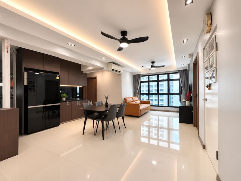 413C Northshore Drive, 413C Northshore Drive, 3 Bedrooms, 1,011 sqft, HDB Flat For Sale, by Ernest Tan, 500211426 - Living Room - PropertyGuru.com.sg