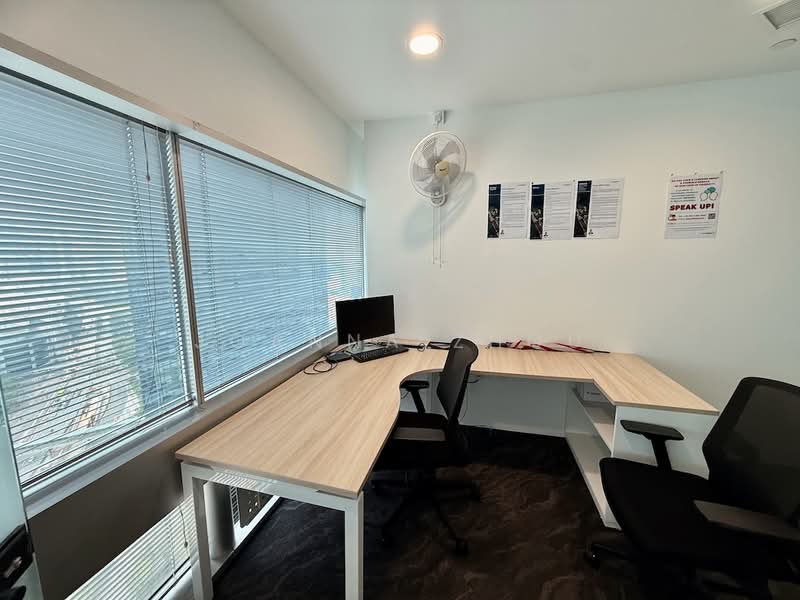 Gateway West, 150 Beach Road, 6,359 sqft, Office For Rent, by Joanna Zhou, 500211429 - Study - CommercialGuru.com.sg