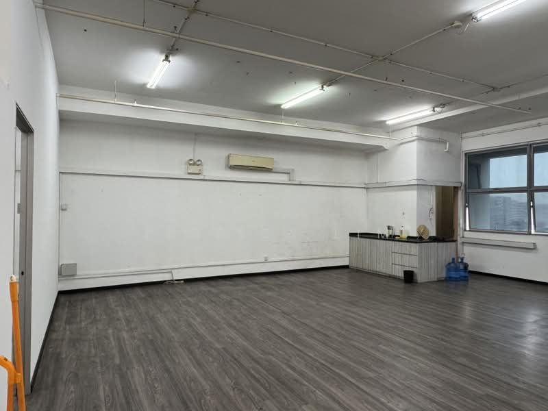 Woodlands Bizhub, 242 Woodlands Industrial Park E5, 1,399 sqft, Factory / Workshop (B2) For Rent, by Jessica Lim, 500211445 - Interior - CommercialGuru.com.sg