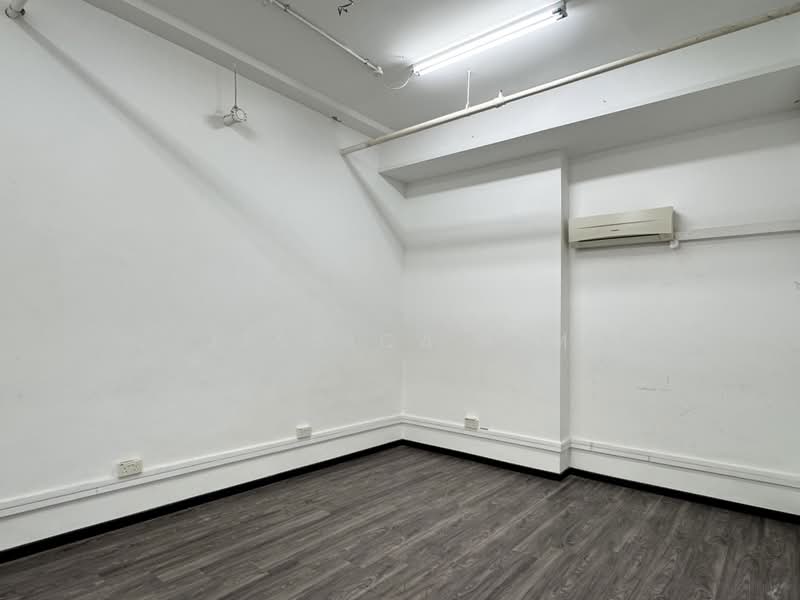 Woodlands Bizhub, 242 Woodlands Industrial Park E5, 1,399 sqft, Factory / Workshop (B2) For Rent, by Jessica Lim, 500211445 - Interior - CommercialGuru.com.sg