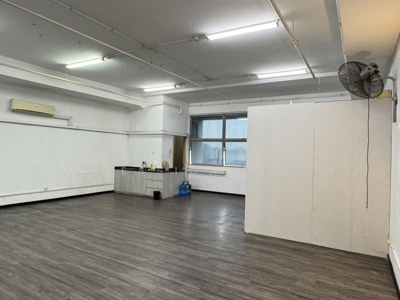 Woodlands Bizhub, 242 Woodlands Industrial Park E5, 1,399 sqft, Factory / Workshop (B2) For Rent, by Jessica Lim, 500211445 - Interior - CommercialGuru.com.sg