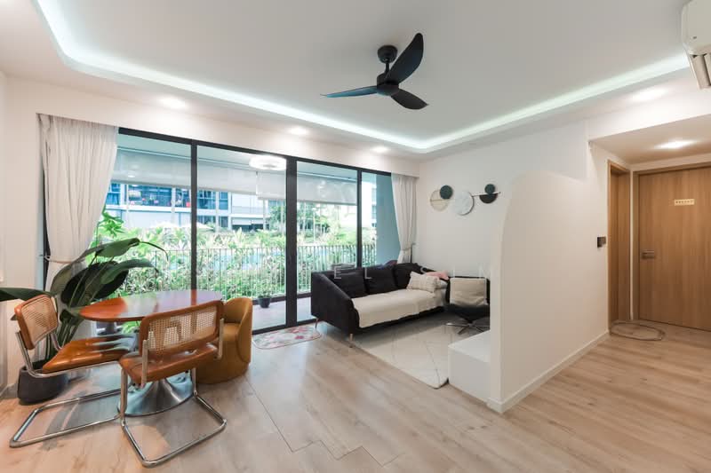 Twin Fountains, 11 Woodlands Avenue 6, 4 Bedrooms, 1,270 sqft, Executive Condominium For Sale, by Samuel Sim, 500211452 - Living Room - PropertyGuru.com.sg