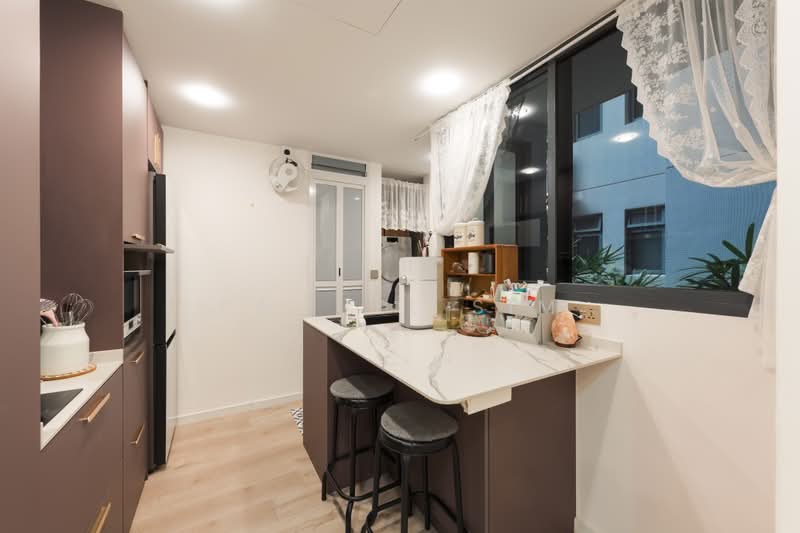 Twin Fountains, 11 Woodlands Avenue 6, 4 Bedrooms, 1,270 sqft, Executive Condominium For Sale, by Samuel Sim, 500211452 - PropertyGuru.com.sg
