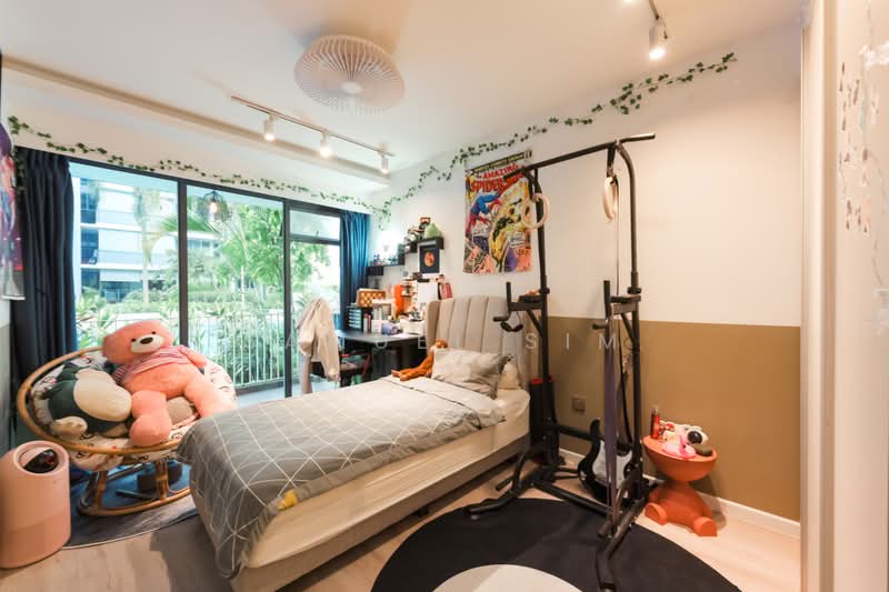 Twin Fountains, 11 Woodlands Avenue 6, 4 Bedrooms, 1,270 sqft, Executive Condominium For Sale, by Samuel Sim, 500211452 - Bedroom - PropertyGuru.com.sg