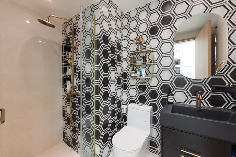 Twin Fountains, 11 Woodlands Avenue 6, 4 Bedrooms, 1,270 sqft, Executive Condominium For Sale, by Samuel Sim, 500211452 - Bathroom - PropertyGuru.com.sg