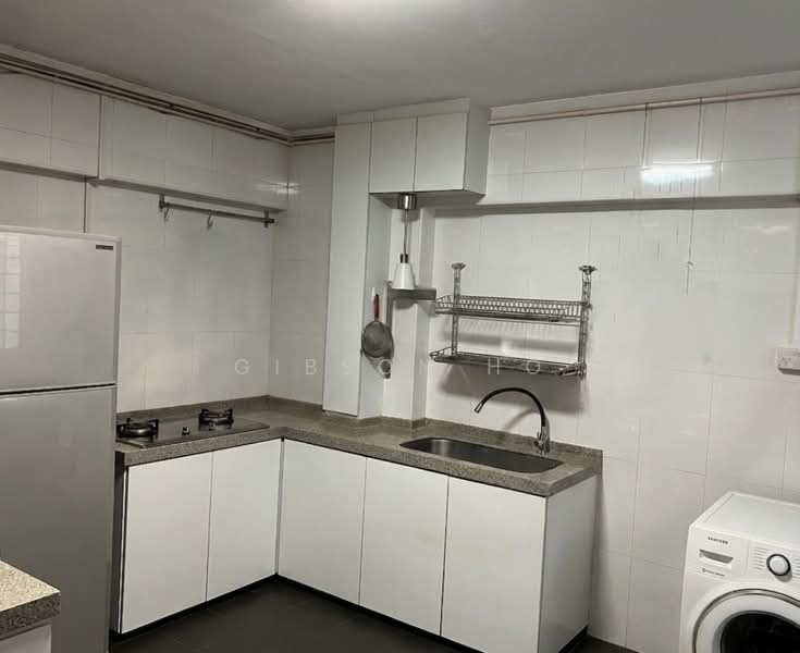 406 Tampines Street 41, 406 Tampines Street 41, 3 Bedrooms, 900 sqft, HDB Flat For Rent, by Gibson Ho, 500211464 - Kitchen - PropertyGuru.com.sg