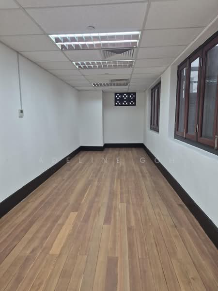 Shophouse Office@Capital Square-2799 SqFt-Good Layout-Cosy &Bright-With Lift, Church Street, Telok Ayer Street!, Amoy Street, Club Street, 2,799 sqft, Shop / Shophouse For Rent, by Adeline Goh, 500211470 - Corridor - CommercialGuru.com.sg