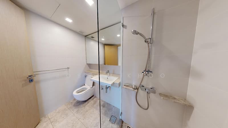 One Shenton, 1 Shenton Way, 2 Bedrooms, 1,130 sqft, Condominium For Sale, by Joseph Khoo, 500211477 - Bathroom - PropertyGuru.com.sg