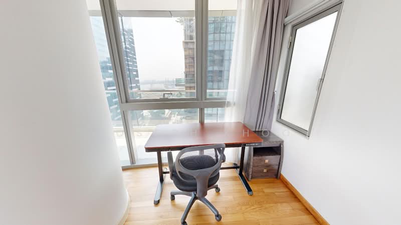 One Shenton, 1 Shenton Way, 2 Bedrooms, 1,130 sqft, Condominium For Sale, by Joseph Khoo, 500211477 - Master Bedroom - PropertyGuru.com.sg
