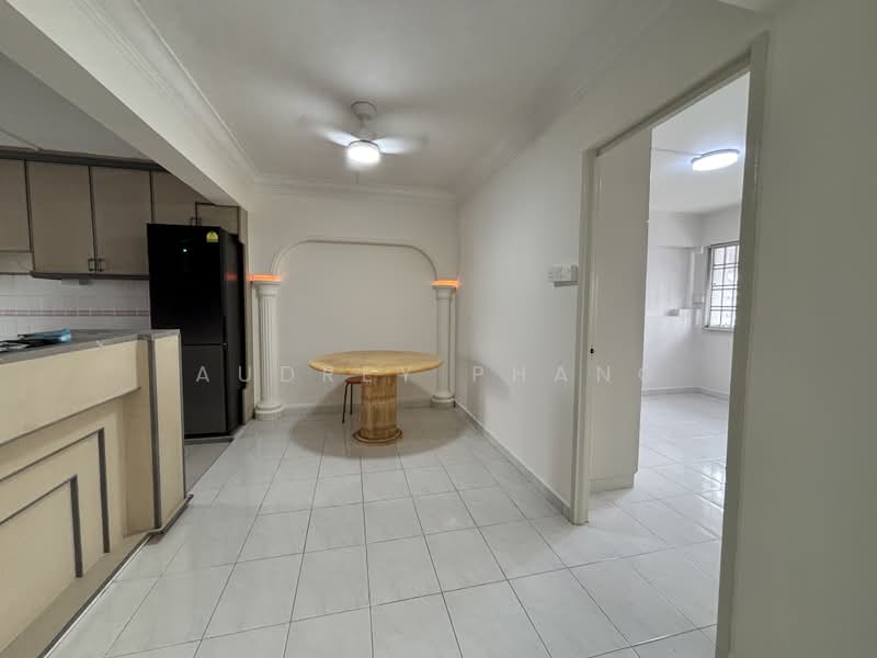 537 Hougang Street 52, 537 Hougang Street 52, 4 Bedrooms, 1,150 sqft, HDB Flat For Rent, by Audrey Phang, 500211492 - Dinning area - PropertyGuru.com.sg