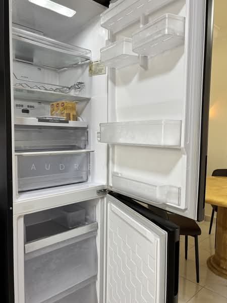 537 Hougang Street 52, 537 Hougang Street 52, 4 Bedrooms, 1,150 sqft, HDB Flat For Rent, by Audrey Phang, 500211492 - Kitchen - PropertyGuru.com.sg