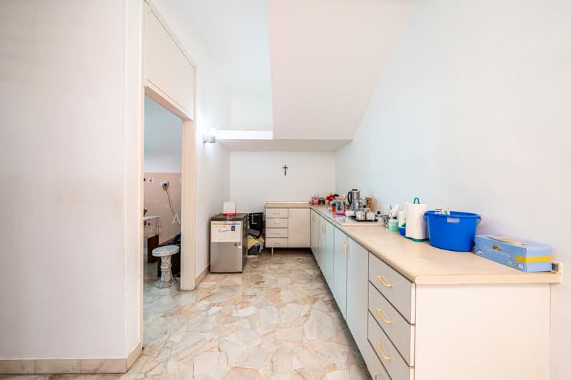Mayflower Terrace, , 4 Bedrooms, 2,500 sqft, Terraced House For Sale, by Adele Lau, 500211510 - Kitchen - PropertyGuru.com.sg