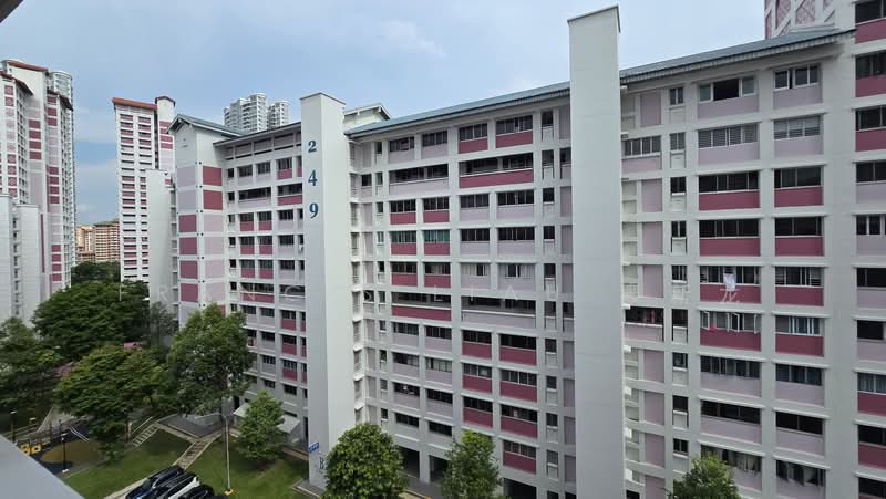 250 Bishan Street 22, 250 Bishan Street 22, 3 Bedrooms, 1,227 sqft, HDB Flat For Sale, by Francis Liau 廖新龙, 500211515 - Exterior - PropertyGuru.com.sg