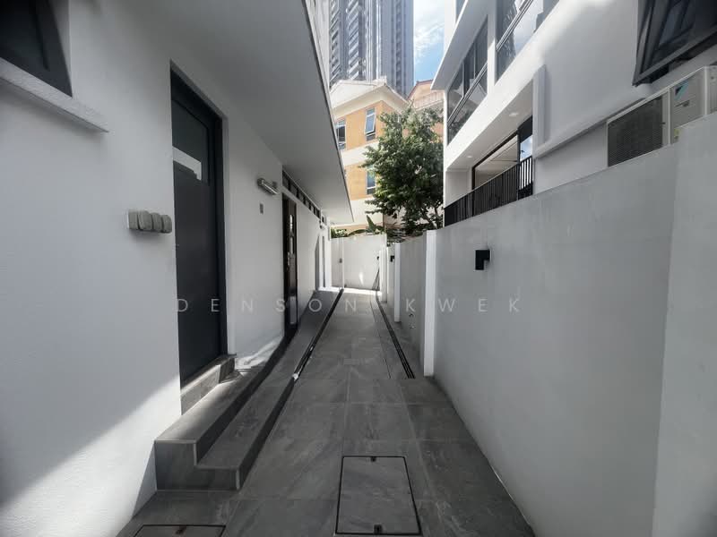 Huge Detached House At Shepherd Drive, Merino Crescent - Near Queenstown MRT, Stirling Road, Shepherds Drive, Merino Crescent, Queenstown MRT, Alexandra ", 10+ Bedrooms, 9,000 sqft, Detached House For Sale, by Denson Kwek, 500211522 - Exterior - PropertyGuru.com.sg