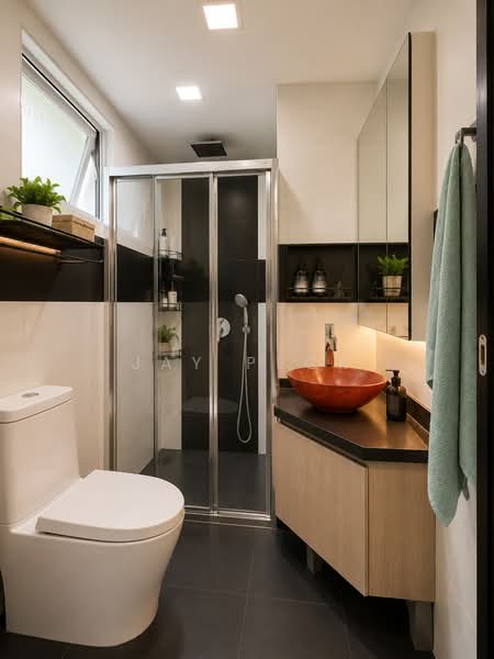 ❤️ Corner Terrace, Walk to NEX and MRT ❤️, , 5 Bedrooms, 2,450 sqft, Corner Terrace For Sale, by JAY PECK, 500211526 - Bathroom - PropertyGuru.com.sg