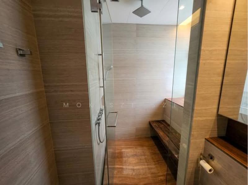 Hilltops, 101 Cairnhill Circle, 2 Bedrooms, 1,249 sqft, Condominium For Sale, by Mok Sze Sze, 500211530 - Bathroom - PropertyGuru.com.sg