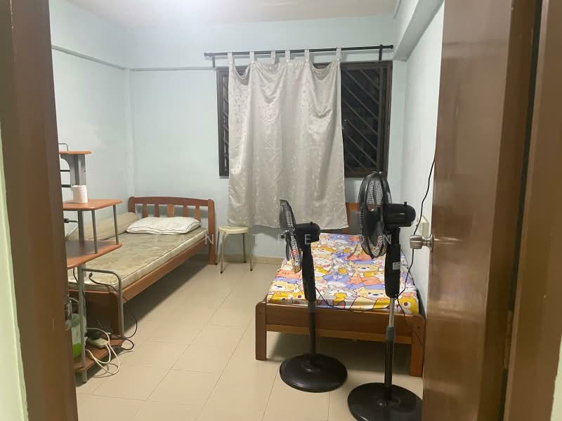 219 Jurong East Street 21, 219 Jurong East Street 21, Boon Lay / Jurong / Tuas, 3 Bedrooms, 979 sqft, HDB Flat For Sale, by Tan Theron, 500211538 - Bedroom - PropertyGuru.com.sg