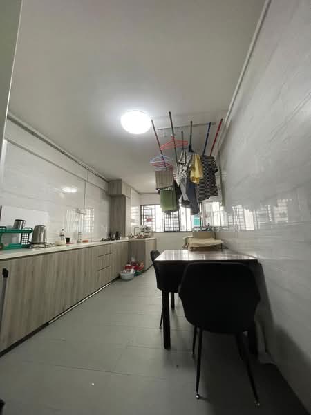 219 Jurong East Street 21, 219 Jurong East Street 21, Boon Lay / Jurong / Tuas, 3 Bedrooms, 979 sqft, HDB Flat For Sale, by Tan Theron, 500211538 - Kitchen - PropertyGuru.com.sg