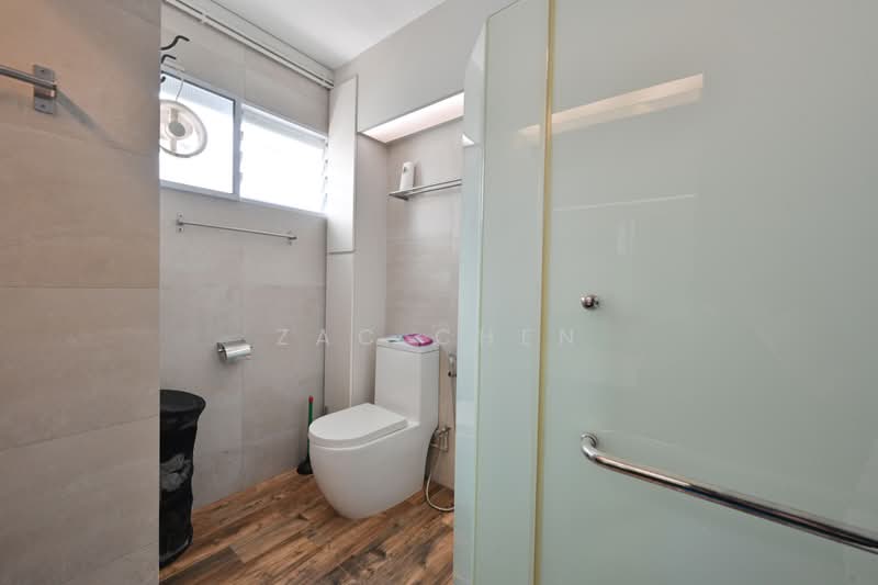 460 Pasir Ris Drive 4, 460 Pasir Ris Drive 4, 4 Bedrooms, 1,571 sqft, HDB Flat For Sale, by Zac Chen, 500211548 - Bathroom - PropertyGuru.com.sg