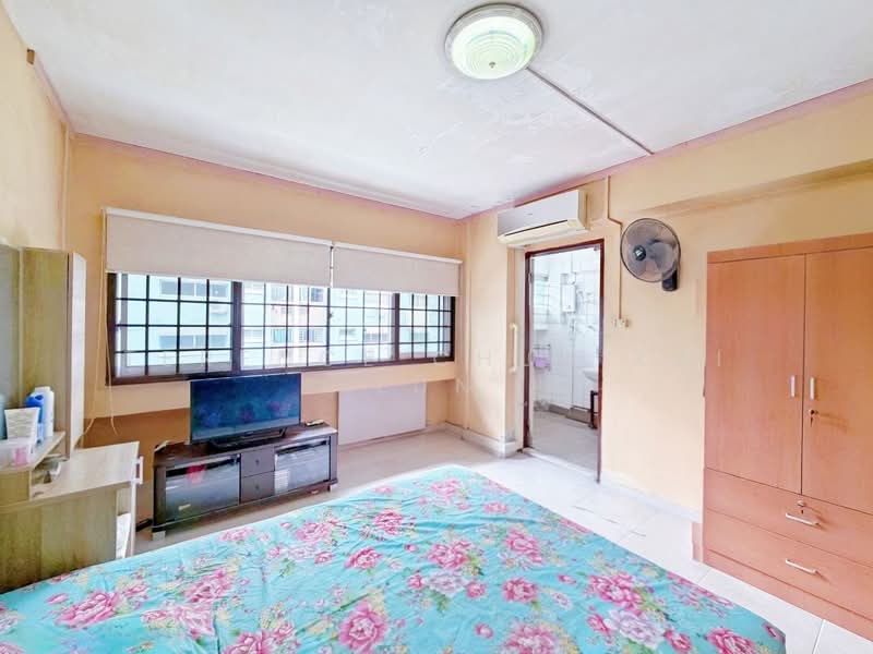 352 Woodlands Avenue 1, 352 Woodlands Avenue 1, 3 Bedrooms, 1,141 sqft, HDB Flat For Sale, by Terence Chua Kai Lun, 500211555 - Bedroom - PropertyGuru.com.sg