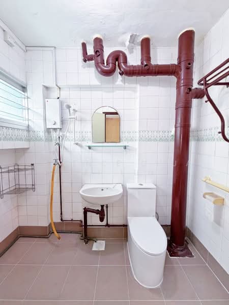 352 Woodlands Avenue 1, 352 Woodlands Avenue 1, 3 Bedrooms, 1,141 sqft, HDB Flat For Sale, by Terence Chua Kai Lun, 500211555 - Bathroom - PropertyGuru.com.sg