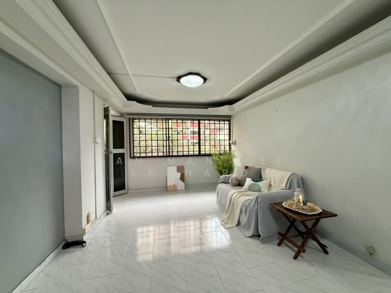 209 Bishan Street 23, 209 Bishan Street 23, 3 Bedrooms, 1,130 sqft, HDB Flat For Sale, by Tan Han Wei Leonard, 500211561 - Living Room - PropertyGuru.com.sg