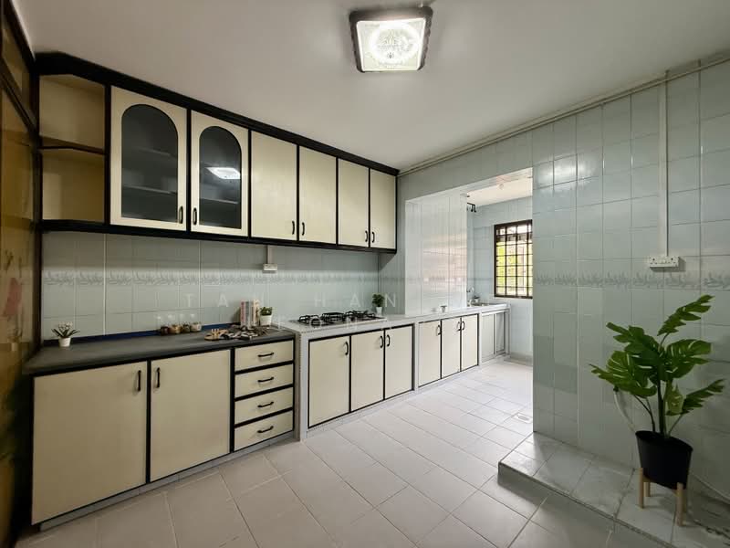 209 Bishan Street 23, 209 Bishan Street 23, 3 Bedrooms, 1,130 sqft, HDB Flat For Sale, by Tan Han Wei Leonard, 500211561 - Kitchen - PropertyGuru.com.sg