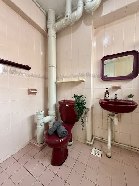 209 Bishan Street 23, 209 Bishan Street 23, 3 Bedrooms, 1,130 sqft, HDB Flat For Sale, by Tan Han Wei Leonard, 500211561 - Master Bathroom - PropertyGuru.com.sg