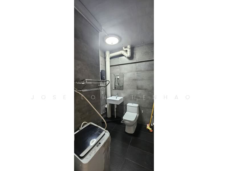 804 Woodlands Street 81, 804 Woodlands Street 81, 3 Bedrooms, 1,572 sqft, HDB Flat For Sale, by Jose Loh Zhenhao, 500211567 - Bathroom - PropertyGuru.com.sg