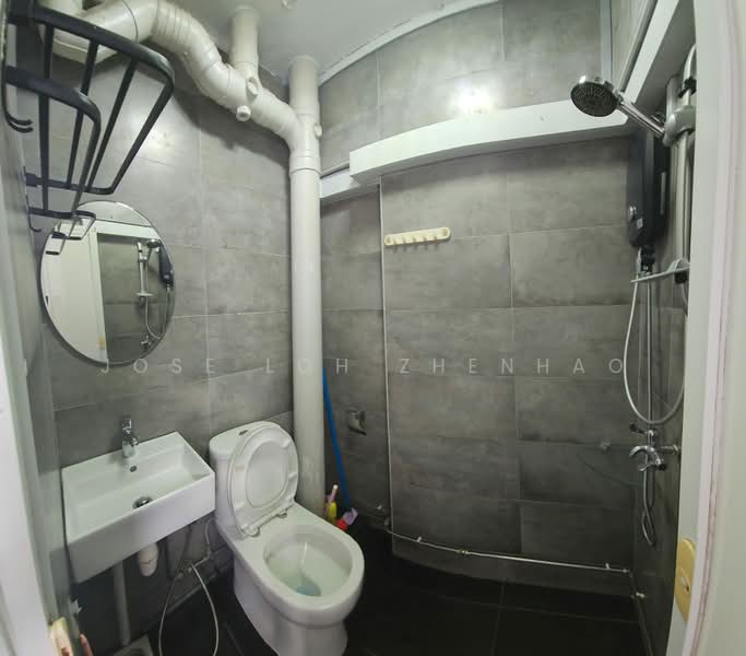 804 Woodlands Street 81, 804 Woodlands Street 81, 3 Bedrooms, 1,572 sqft, HDB Flat For Sale, by Jose Loh Zhenhao, 500211567 - Bathroom - PropertyGuru.com.sg