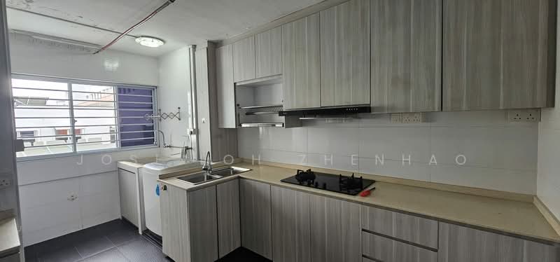 804 Woodlands Street 81, 804 Woodlands Street 81, 3 Bedrooms, 1,572 sqft, HDB Flat For Sale, by Jose Loh Zhenhao, 500211567 - Kitchen - PropertyGuru.com.sg