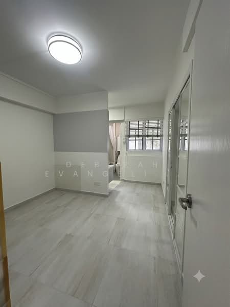 54 Pipit Road, 54 Pipit Road, 3 Bedrooms, 980 sqft, HDB Flat For Sale, by Deborah Evangeline Gan, 500211571 - Master Bedroom - PropertyGuru.com.sg
