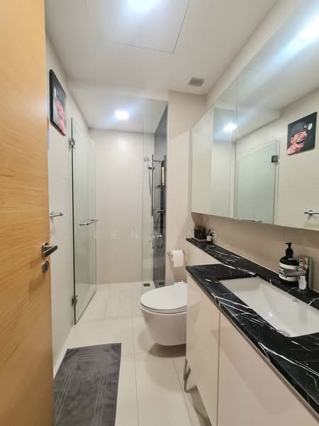 The Scala @ Lorong Chuan, 130 Serangoon Avenue 3, 2 Bedrooms, 850 sqft, Condominium For Sale, by Lena Ng, 500211579 - Bathroom - PropertyGuru.com.sg