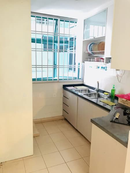 483 Segar Road, 483 Segar Road, 3 Bedrooms, 1,184 sqft, HDB Flat For Sale, by Dee Dee Gan, 500211582 - Kitchen - PropertyGuru.com.sg