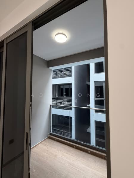 Orchard Sophia, 128 Sophia Road, 1 Bedroom, 441 sqft, Apartment For Rent, by Adele Ong 汪美凤, 500211587 - Balcony - PropertyGuru.com.sg