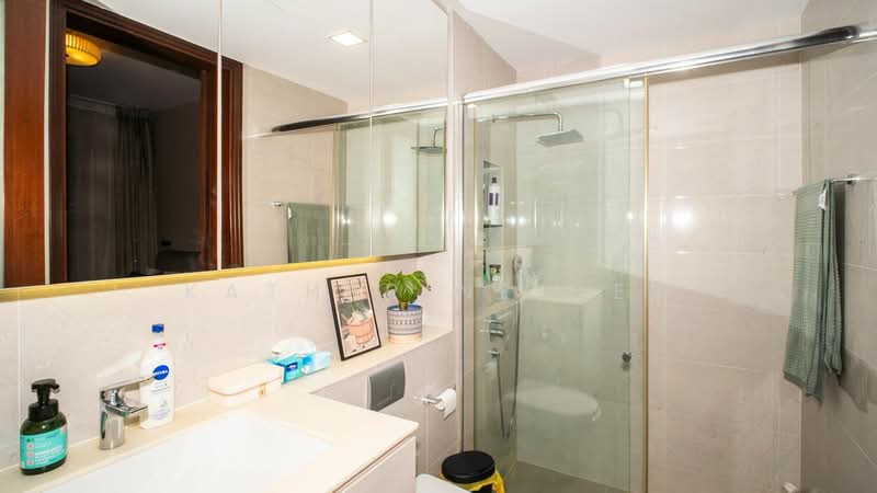 Newton 18, 18 Newton Road, Studio, 614 sqft, Apartment For Rent, by Katherine Oey, 500211607 - Bathroom - PropertyGuru.com.sg