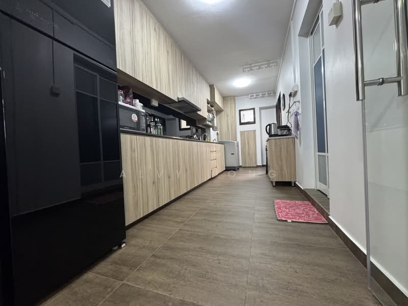 608 Senja Road, 608 Senja Road, 3 Bedrooms, 1,184 sqft, HDB Flat For Sale, by Alvy Yong, 500211613 - Kitchen - PropertyGuru.com.sg