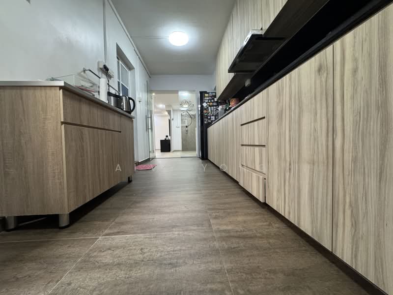 608 Senja Road, 608 Senja Road, 3 Bedrooms, 1,184 sqft, HDB Flat For Sale, by Alvy Yong, 500211613 - Kitchen - PropertyGuru.com.sg
