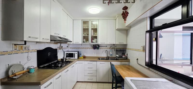 405B Fernvale Lane, 405B Fernvale Lane, 3 Bedrooms, 1,206 sqft, HDB Flat For Sale, by Farrand Hey, 500211626 - Kitchen - PropertyGuru.com.sg