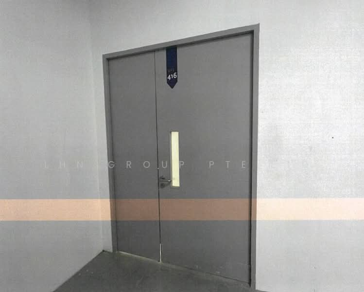 Four Star Building, , 1,169 sqft, Warehouse For Rent, by LHN Group Pte Ltd, 500211627 - Corridor - CommercialGuru.com.sg