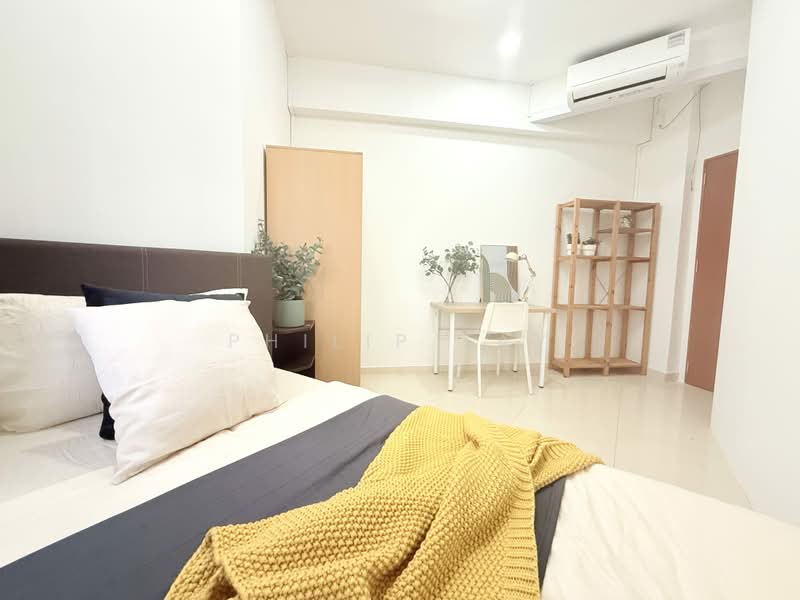 Queensway Tower, 1 Queensway, Room Rental, 100 sqft, Apartment For Rent, by Philip Tay, 500211636 - Bedroom - PropertyGuru.com.sg